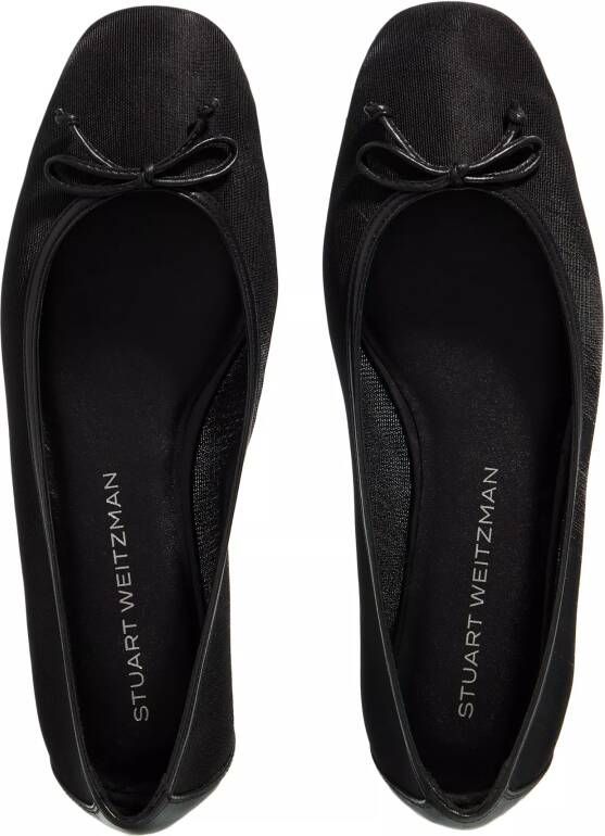 Stuart Weitzman Loafers & ballerina schoenen Arabella Ballet Flat in zwart