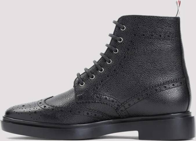 Thom Browne Boots Classic Wingtip Boot in zwart