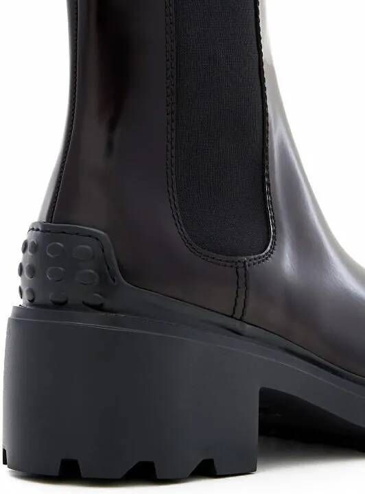 TOD'S Boots Patent Leather Platform Chelsea Boots in zwart