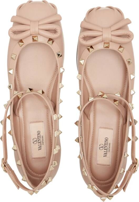 Valentino Garavani Loafers & ballerina schoenen Ballerina Rockstud in poeder roze