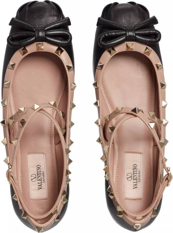 Valentino Garavani Loafers & ballerina schoenen Ballerina Rockstud in zwart