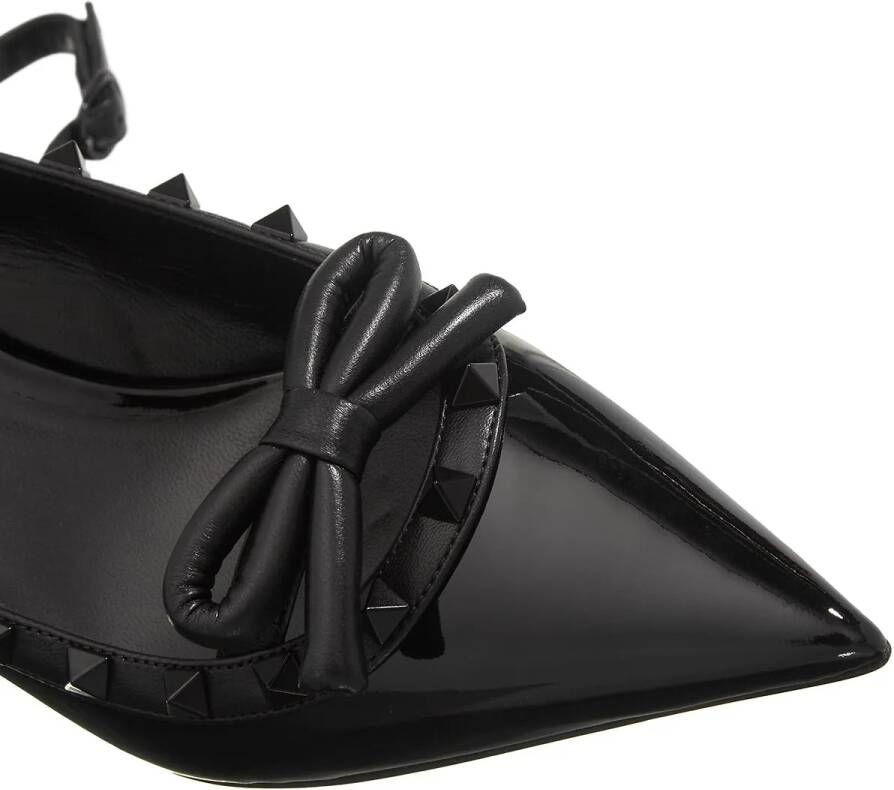 Valentino Garavani Pumps & high heels Sling Back Rockstud Bow in zwart