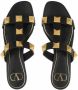 Valentino Garavani Slippers Roman Stud Slide Sandals in zwart - Thumbnail 2