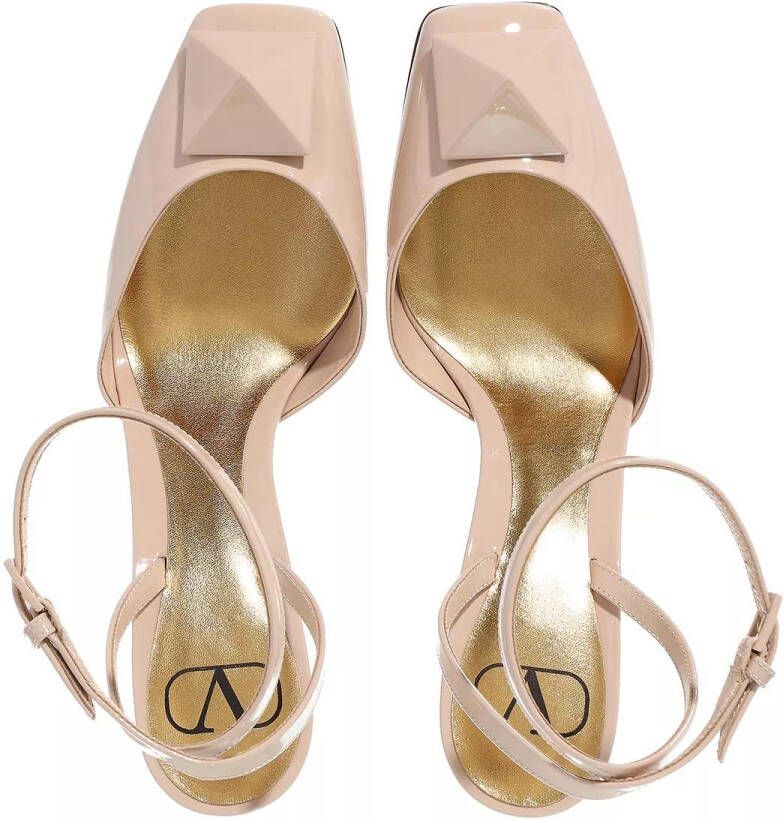 Valentino Garavani Sneakers One Stud Ankle Strap Pumps in beige