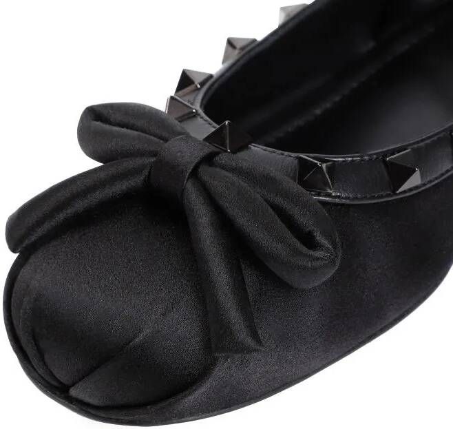 Valentino Loafers & ballerina schoenen Black Satin Ballerina Flats in zwart