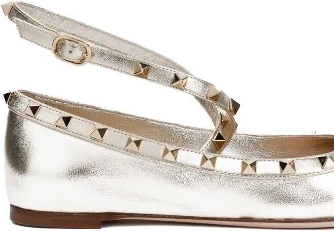 Valentino Loafers & ballerina schoenen Rockstud Ballerinas in beige