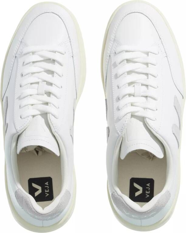 Veja Low-Top Sneakers V-12 in wit