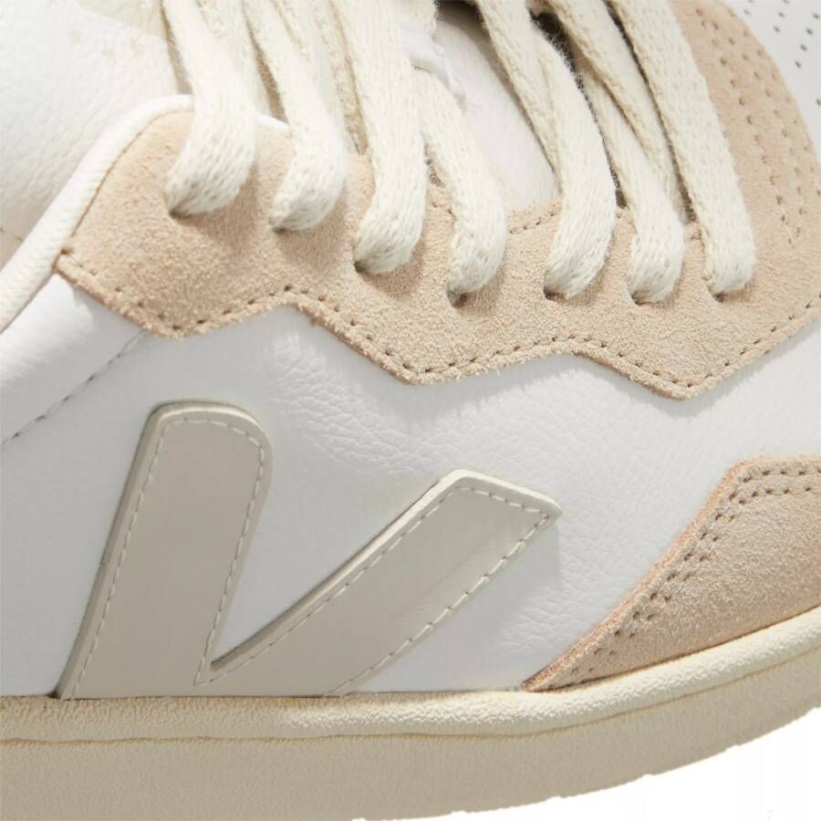 Veja Sneakers V-90 O.T. Leather in beige