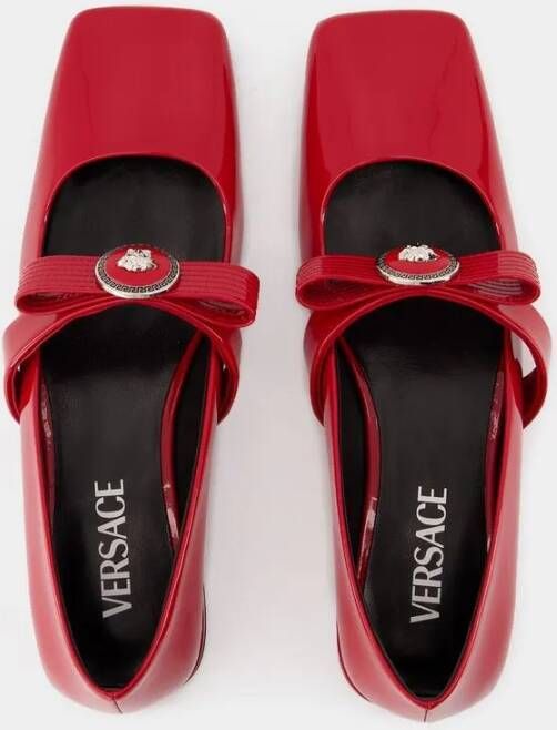 Versace Gianni Ribbon Flat Shoes Leather Red in rood