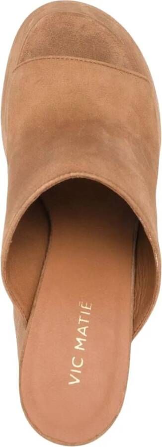 Vic Matié Slippers & Mules Sandals Brown in bruin