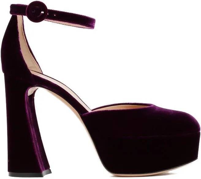 Gianvito Rossi Sandalen Purple Velvet Platform Sandals in paars