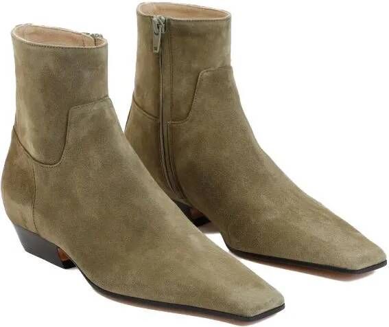 Khaite Boots & laarzen Marfa Classic Flat Khaki Suede Ankle Boots in groen