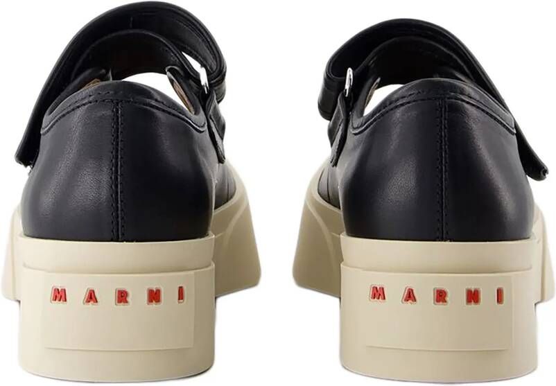 Marni Loafers Mary Jane Sneakers Leather Black in zwart