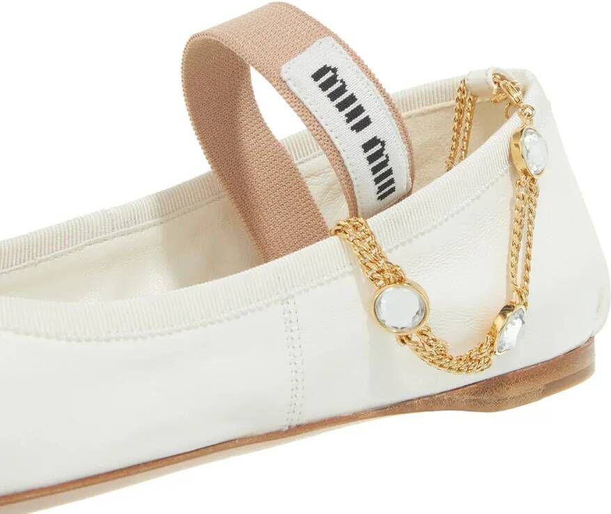 Miu Loafers & ballerina schoenen Ballet Flat With Anklet in wit