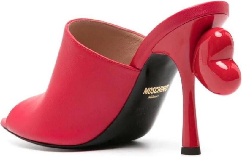 Moschino Slippers & Mules Sandals Red in rood