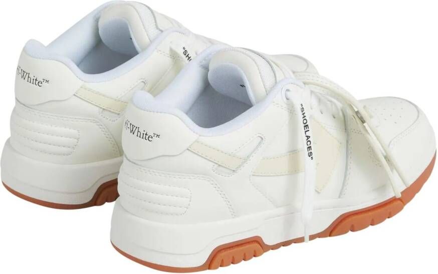 Off-White Low-Top Sneakers Out Of Office in wit