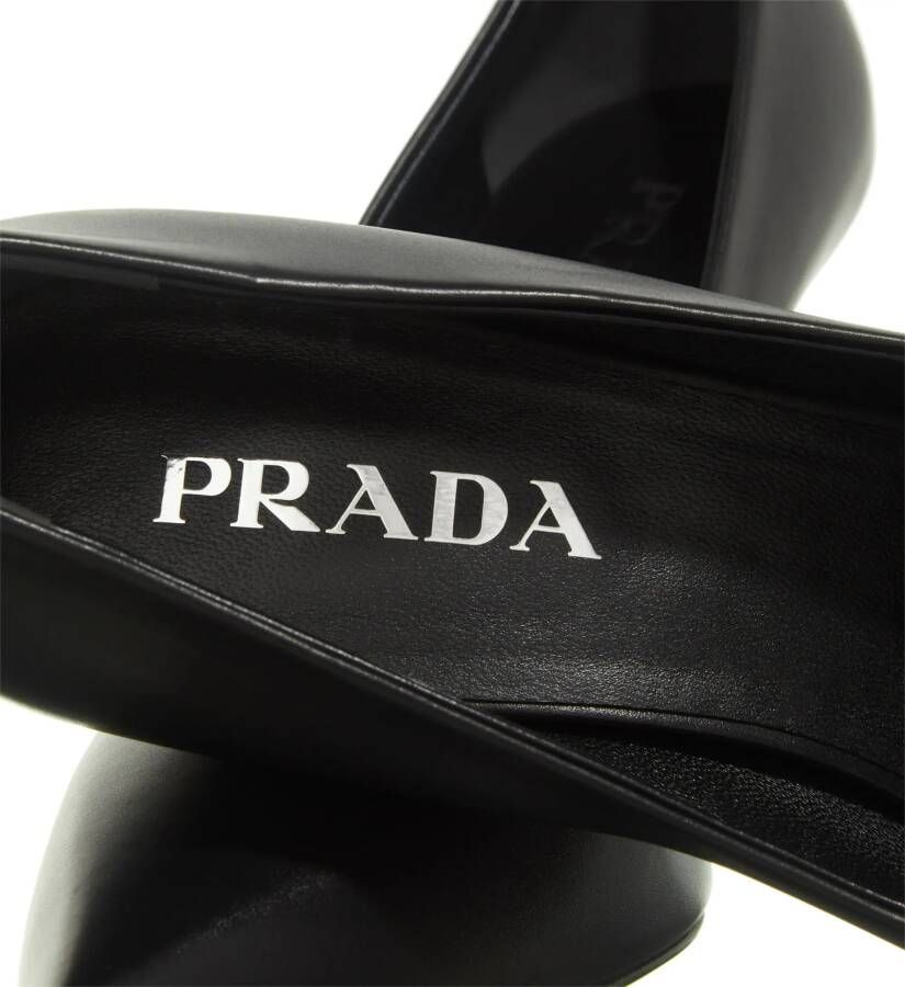 Prada Hoge hakken Woman Pumps in zwart