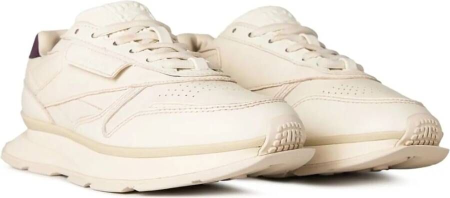 Reebok Low-Top Sneakers Classic Leather Ltd Garment Off White Sneakers in wit