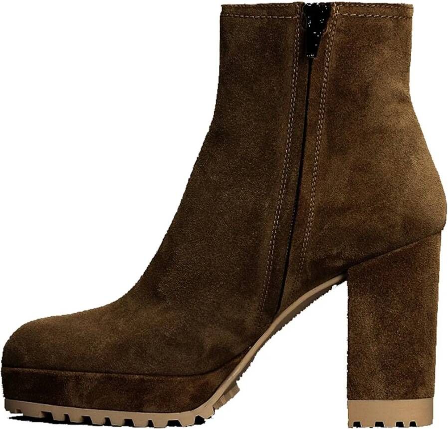 Roberto Festa Boots & laarzen Boots Brown in bruin