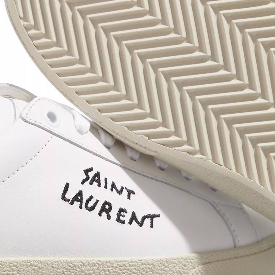 Saint Laurent Sneakers Signature Sneaker in wit