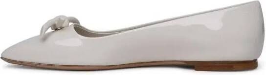 Salvatore Ferragamo Loafers & ballerina schoenen Annie' Ballet Flats In Mascarpone Calf Leather in wit