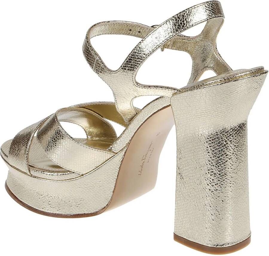 Salvatore Ferragamo Sandalen Sonya Sandals Metallic in staalgrijs