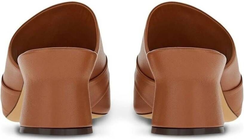 Salvatore Ferragamo Slippers & Mules Sandals Brown in bruin