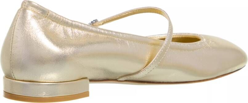 Stuart Weitzman Loafers & ballerina schoenen Claris Ballet Flat in goud