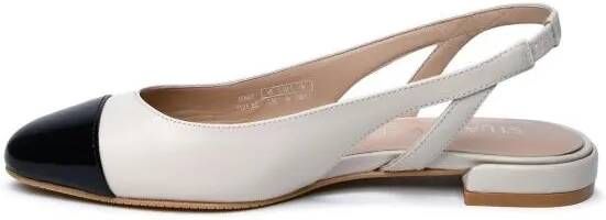 Stuart Weitzman Loafers & ballerina schoenen Ivory Leather Ballet Flats in crème