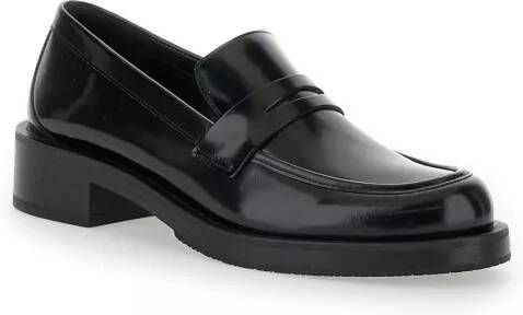 Stuart Weitzman Loafers Palmer Bold Loafer in zwart