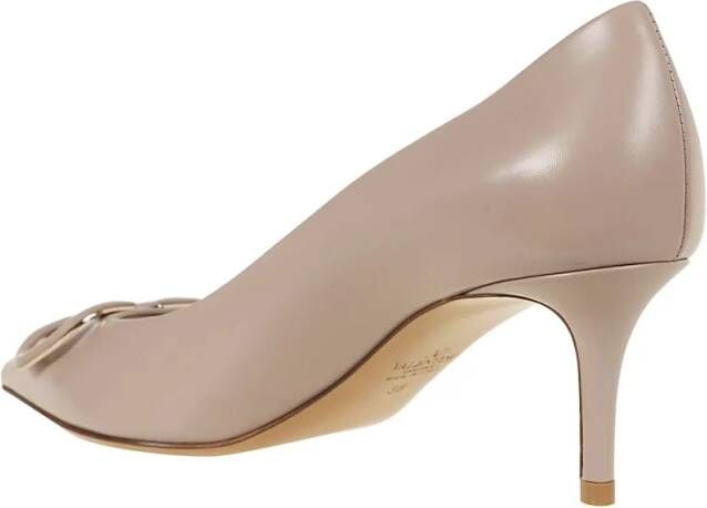 Valentino Garavani Hoge hakken Calfskin Pumps in beige