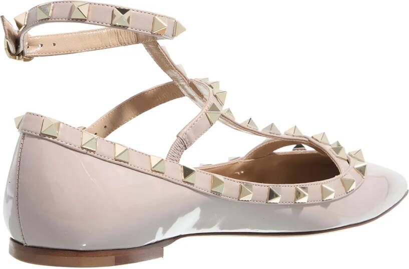 Valentino Garavani Loafers & ballerina schoenen Rockstud Ballerina in grijs