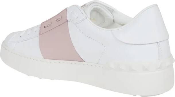 Valentino Garavani Low-Top Sneakers White Calfskin Open Sneakers in wit