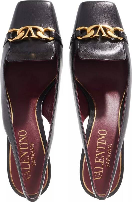 Valentino Garavani Pumps & high heels Vlogo Chain Slingback Pump Nappa in zwart