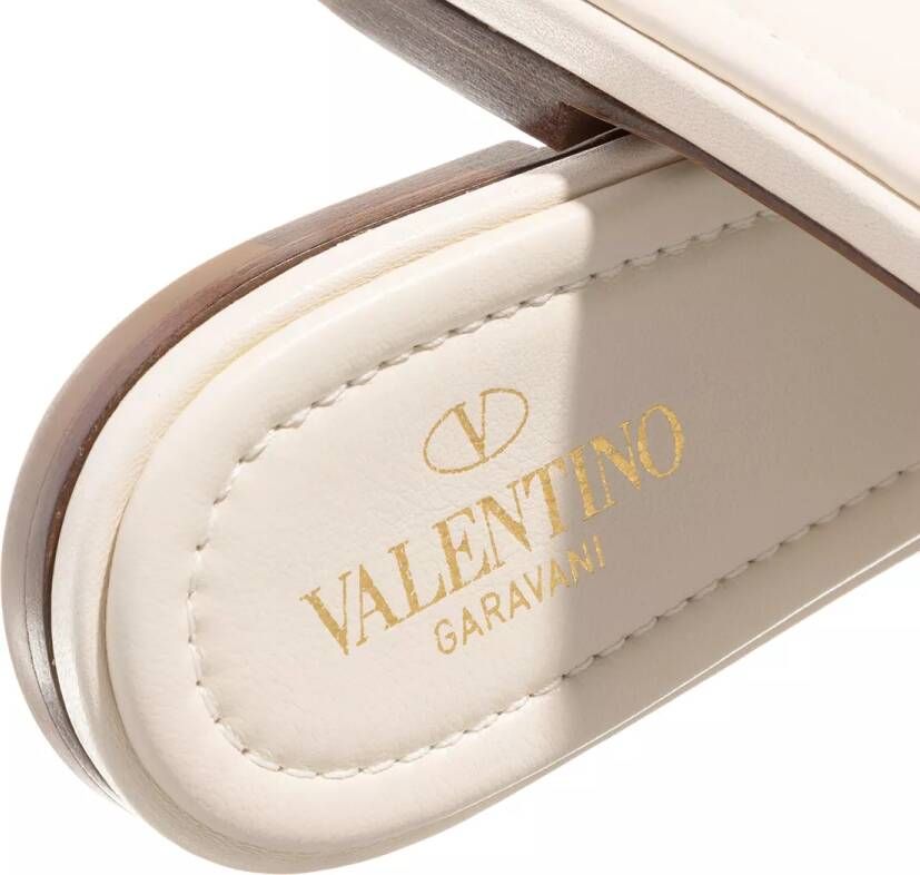 Valentino Garavani Slippers & Mules Slide Rockstud in crème