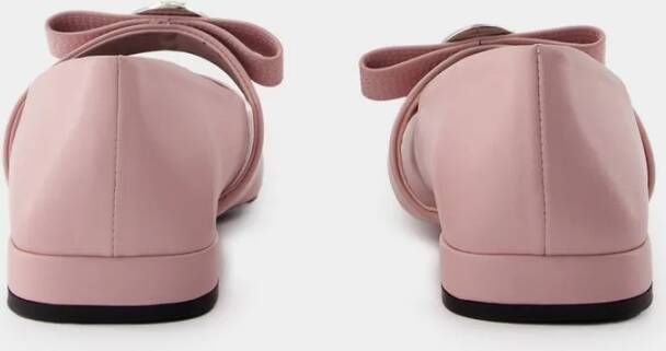 Versace Loafers & ballerina schoenen Ballerinas Leather Pink in roze