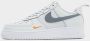 Nike Herenschoenen Air Force 1 '07 Photon Dust Safety Orange White Cool Grey- Heren Photon Dust Safety Orange White Cool Grey - Thumbnail 2