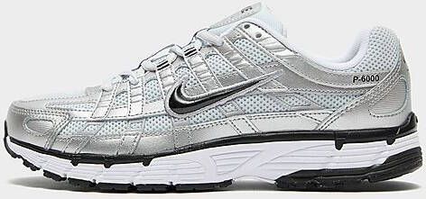 Nike P-6000 White Metallic Silver Pure Platinum Black- Dames White Metallic Silver Pure Platinum Black