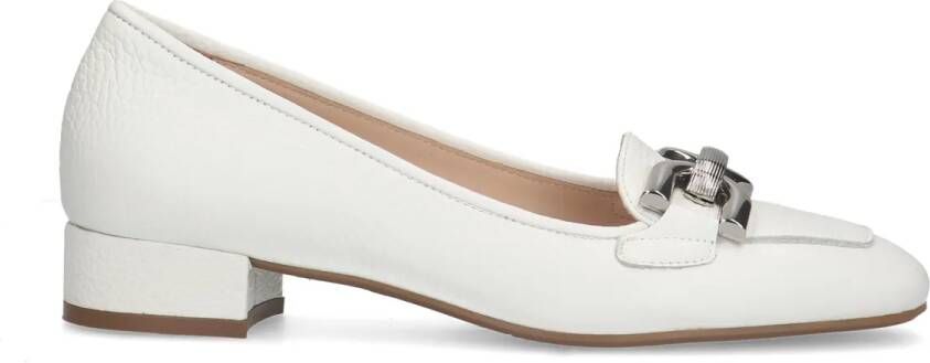 Manfield Witte leren loafers met zilverkleurige chain