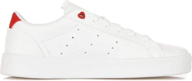 Adidas Stijlvolle lage schoen in Cloud White Scarlet Zwart White Dames