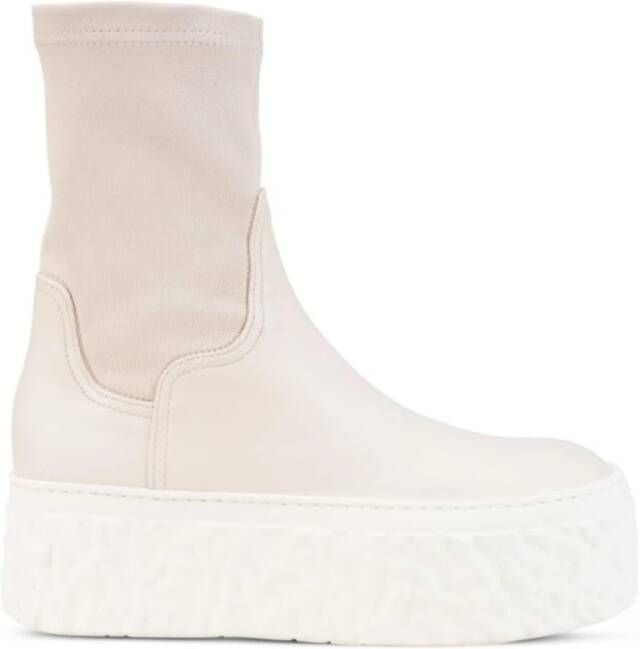 AGL Chunky Sheepskin Enkellaarzen in Krijt Beige Dames