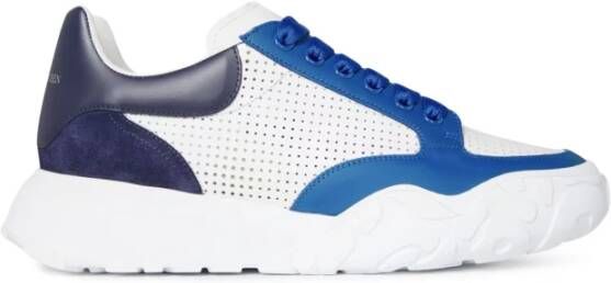 Alexander mcqueen Geperforeerde Court Sneakers Wit Marineblauw Oceaanblauw Multicolor Heren