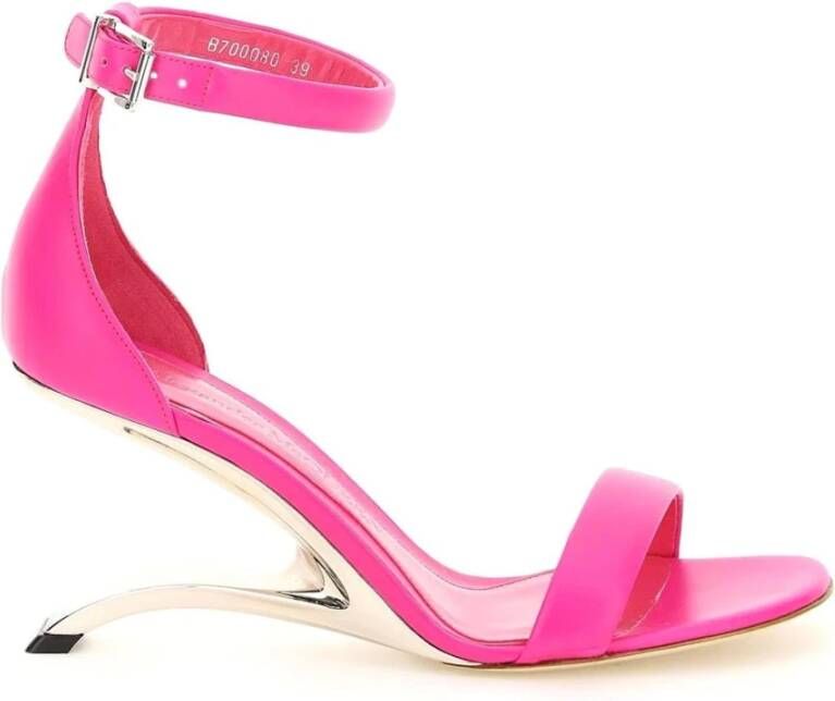 Alexander mcqueen Leren sandalen met verstelbare gespsluiting Pink Dames