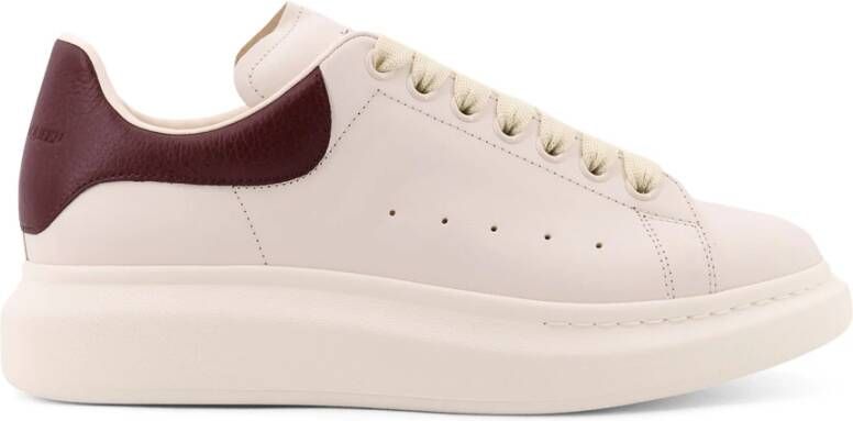 Alexander mcqueen Leren sneakers met contrasterende patch White Heren