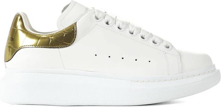 Alexander mcqueen Oversize Sneakers met Luxe Gouden Krokodillenprint White Dames
