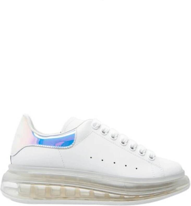 alexander mcqueen Oversized Sneakers met Geperforeerd Detail White Dames