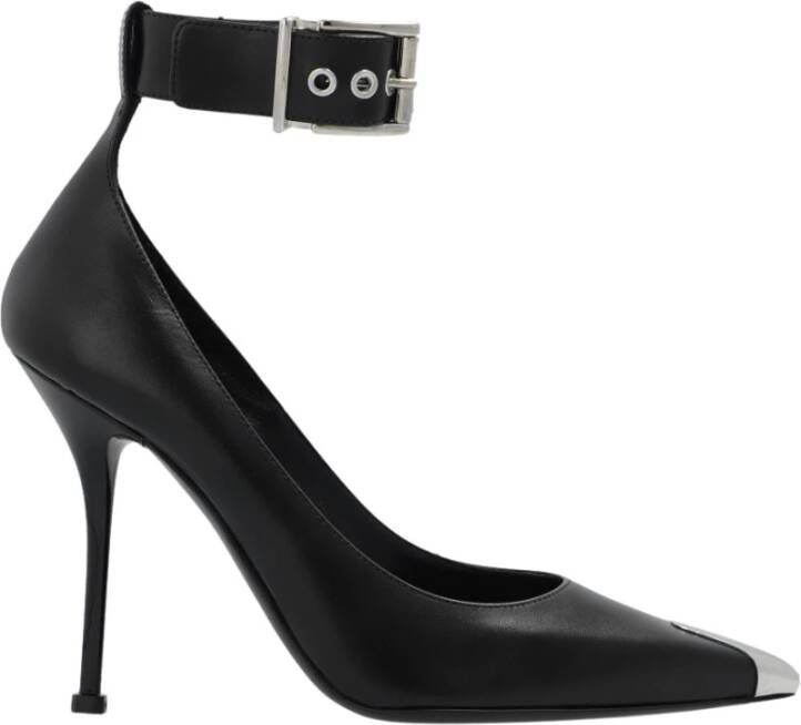 Alexander mcqueen Glanzende Leren Pumps met Puntige Neus Black Dames