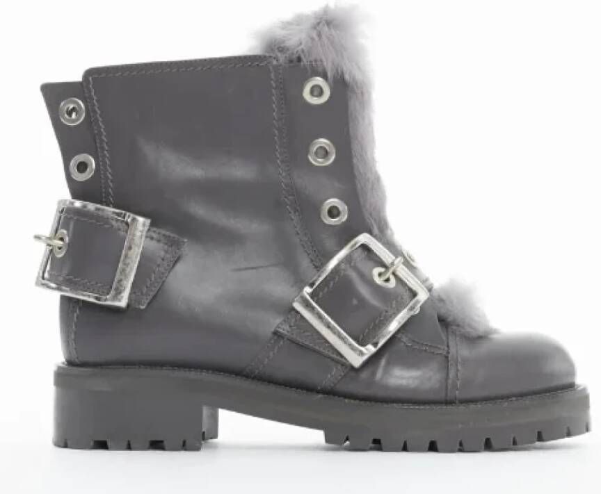 Alexander McQueen Pre-owned Leather boots Gray Dames