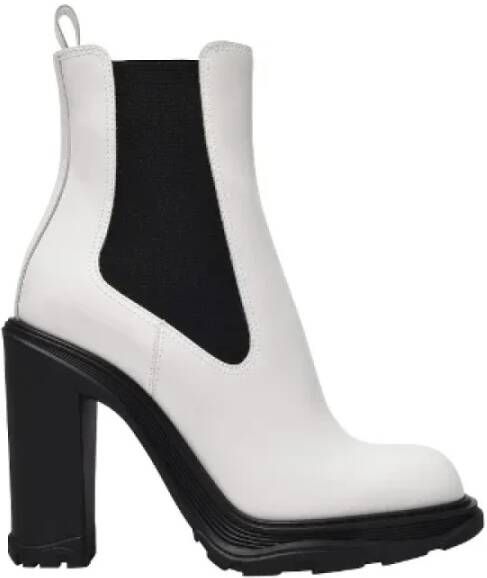 Alexander McQueen Pre-owned Leather boots White Dames