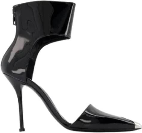 Alexander McQueen Pre-owned Leather heels Black Dames